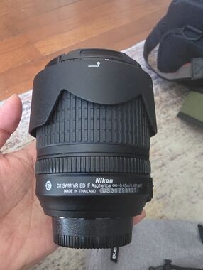 Nikon 18-105mm f/3.5-5.6 AF-S DX VR ED Nikkor Lens for Nikon Digital SLR Cameras